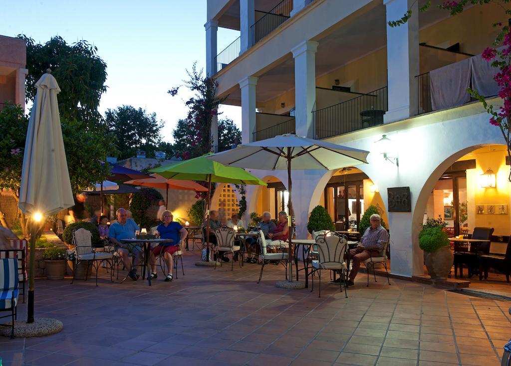 Hotel Bahia Peguera Exteriör bild
